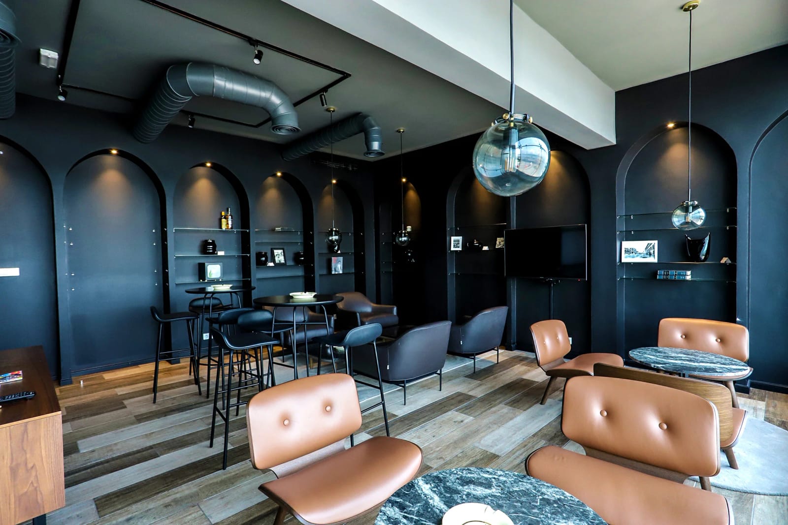 Cigar Lounge